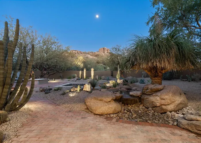 Boulders Serenity Southwest Charm Views Hot Tub Holiday home *