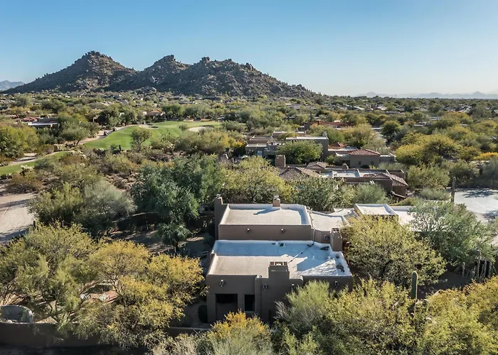 Boulders Serenity Southwest Charm Views Hot Tub Holiday home *