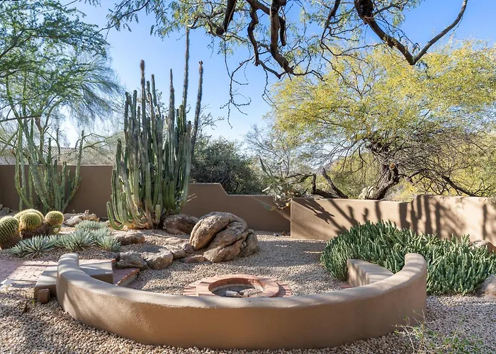 Boulders Serenity Southwest Charm Views Hot Tub Holiday home *